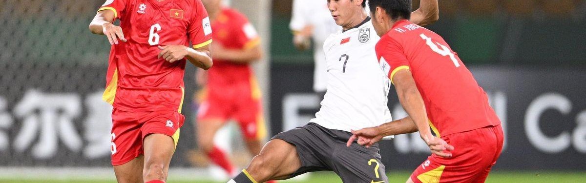 国内媒体：向余望打进关键一球，其父亲喝酒庆祝到早上