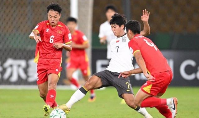 国内媒体：向余望打进关键一球，其父亲喝酒庆祝到早上