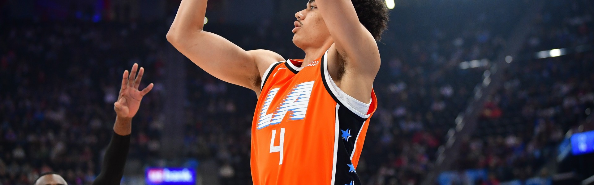 多多28-快船VS猛龙首发：哈登、邓恩、桑德斯、巴图姆、祖巴茨